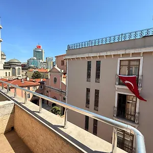 Iq Aparthotel